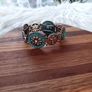 ↠ Western Turquoise & Metallic Mixed Metal Cross Concho Floral Stretch Bracelet